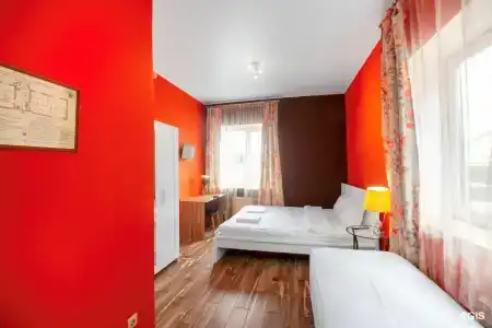 Avia House - 45