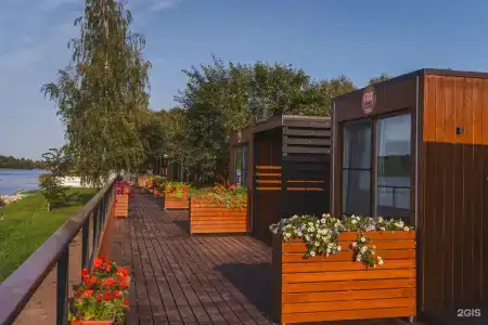 Мыс на Неве - 1