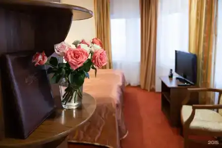 40-й меридиан Арбат - 36