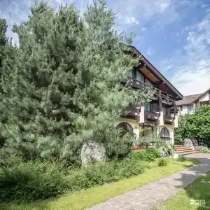 Shalet Greystone - 70