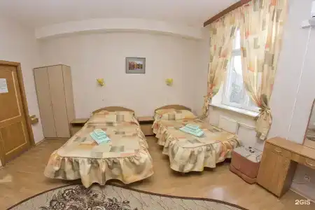 У фонтана - 76