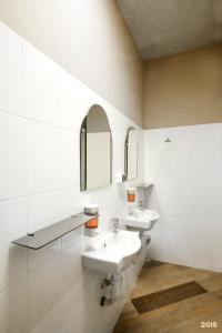 Nice Hostel 33 - 61