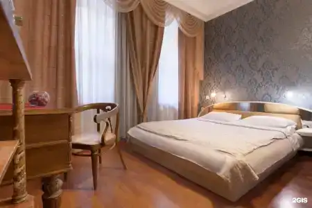 у Эрмитажа - 0