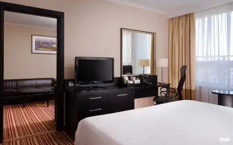 Cort Inn - 9