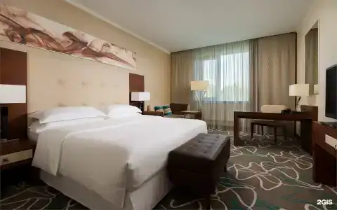 Sheraton Skypoint Luxe - 1