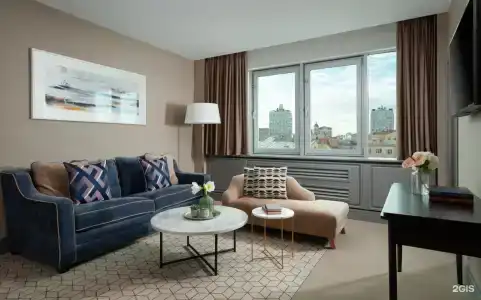 Chekhoff Moscow Curio Collection by Hilton - 16
