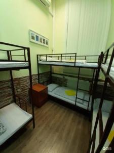 Ideal Home - 12