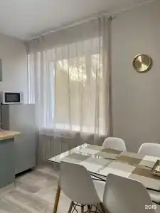 На Парижской - 20