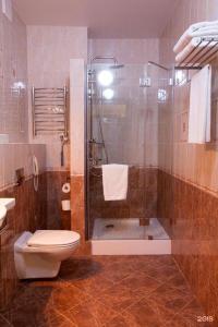 Green Hall - 102