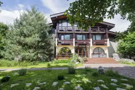 Shalet Greystone - 52