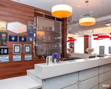 Hampton by Hilton - 8