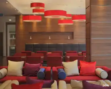 Hampton by Hilton - 14