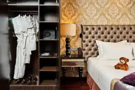 Majestic Boutique Deluxe - 105