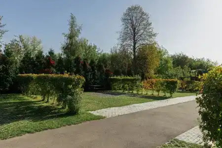 У Кремля - 28