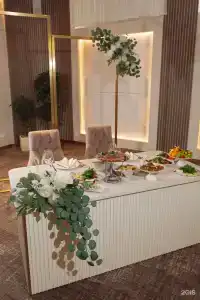 Hilton Garden Inn - 93