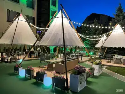 DoubleTree by Hilton - 20