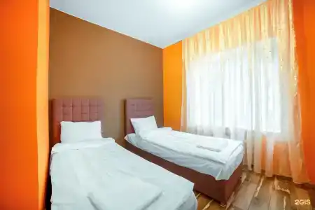 Avia House - 62