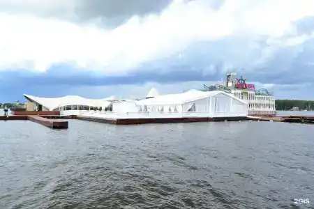 в яхт-клубе Адмирал - 49