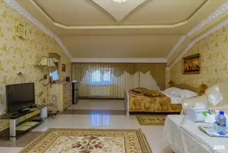 Grand - 9