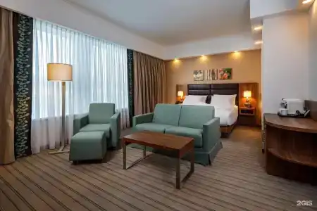 Hilton Garden Inn - 12