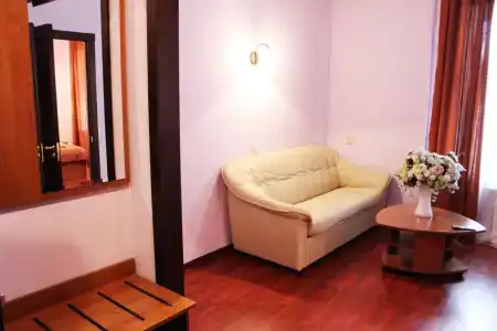 Orange House - 6