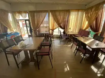 Флагман на Карла Маркса, 8 - 2