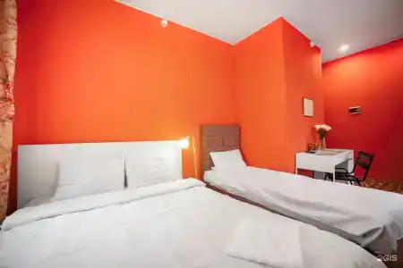 Avia House - 49