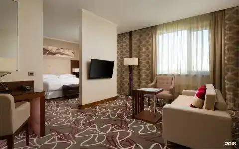 Sheraton Skypoint Luxe - 11