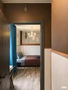 Avia House - 52