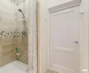 Academ Inn - 110