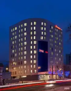 Hampton by Hilton - 1