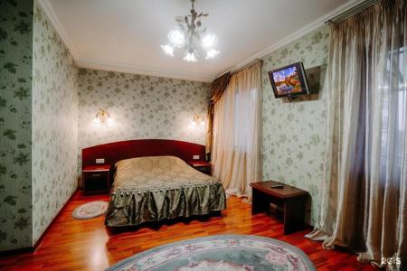 Savoy Petit - 13