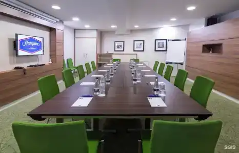 Hampton by Hilton - 30