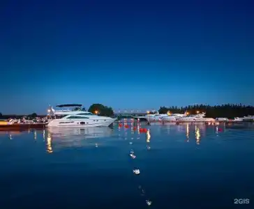 в яхт-клубе Адмирал - 65