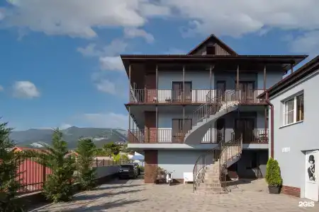 M House - 3