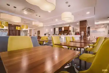 Hampton by Hilton - 34