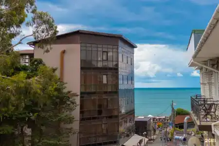 Rich - 16