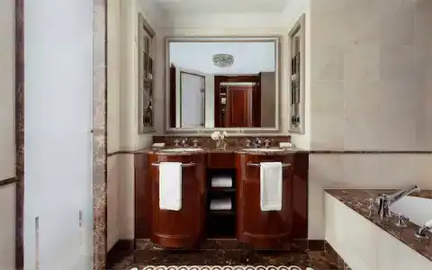 The Carlton - 148