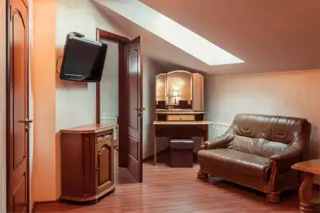 ГТК Театральный - 106