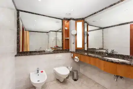 AZIMUT Сити Олимпик - 105
