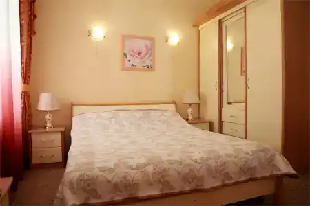 Бережки Холл - 281