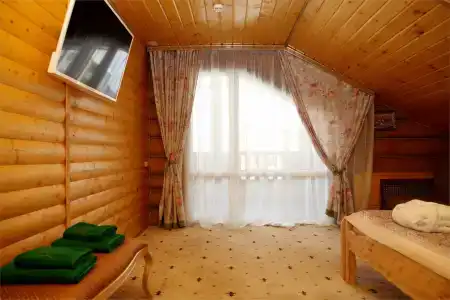 Бережки Холл - 233