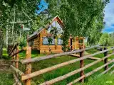 Изба с 2 односпальными и 2 двуспальными кроватями