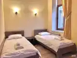 Шмидта 🔵 Стандарт с 2 кроватями • Вид во двор