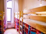 Кровать в 8-местном общем мужском номере