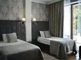 Двухместный номер Comfort с балконом (2 отдельные кровати)