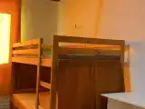 Кровать в общем женском номере с 2 двухъярусными кроватями (общие удобства)
