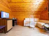 Номер люкс с 1 двуспальной кроватью (мансарда)