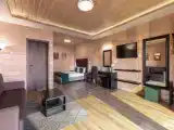 Номер Полулюкс с видом на территорию (2+1)