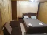 Номер стандарт с 1 двуспальной кроватью (без окна)